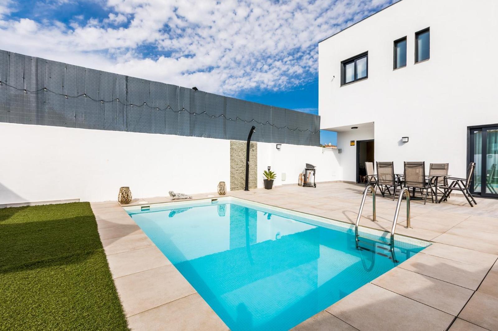 Вилла Ocean House Торре-дель-Мар Экстерьер фото
